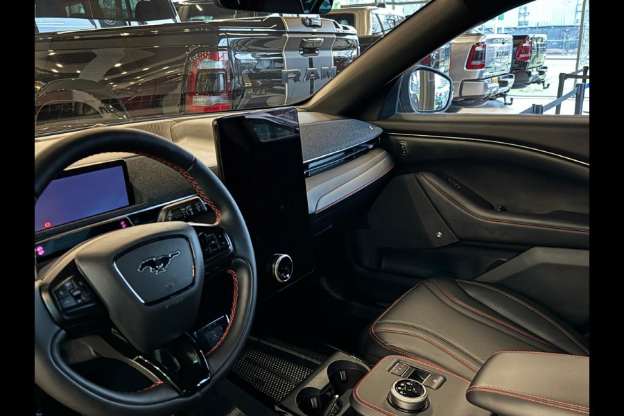 Ford Mustang Mach-E Extended AWD 98 kWh PANO, B&O, 360, ACC