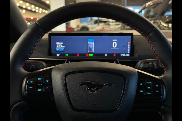 Ford Mustang Mach-E Extended AWD 98 kWh PANO, B&O, 360, ACC