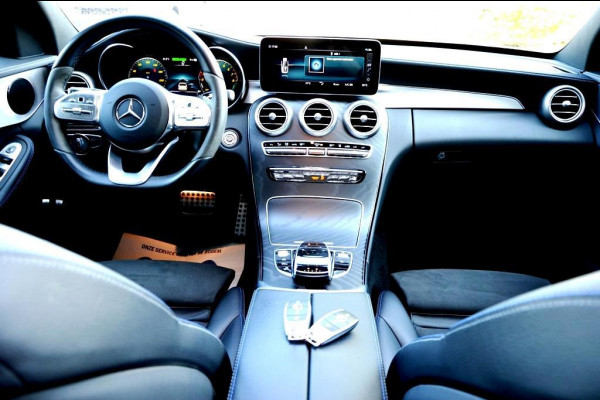 Mercedes-Benz C-Klasse Estate 300 e AMG 360º/LEER/NAVI/PANO
