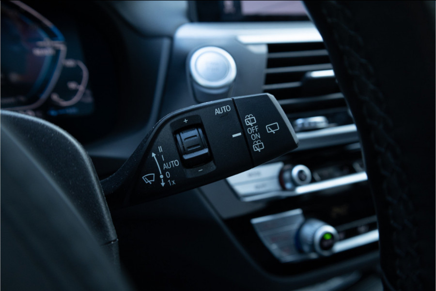 BMW X3 xDrive30e M Sport Panorama / Co-Pilot / Head-Up / HiFi / Trekhaak /
