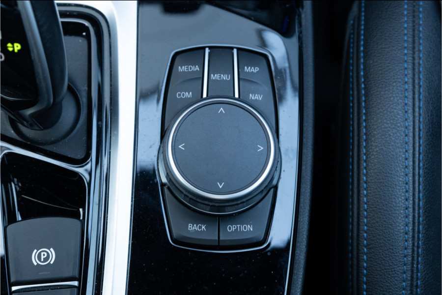 BMW X3 xDrive30e M Sport Panorama / Co-Pilot / Head-Up / HiFi / Trekhaak /