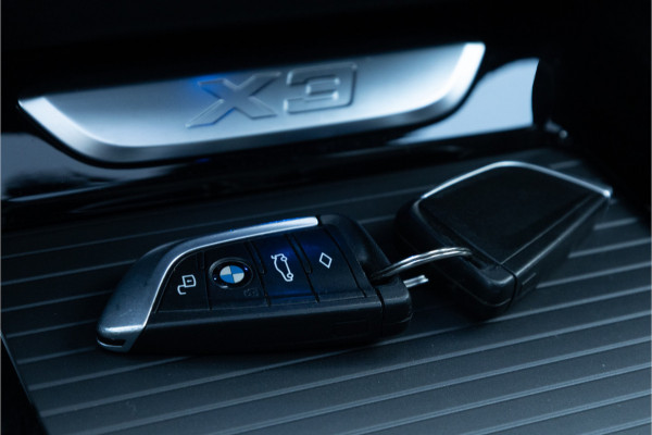 BMW X3 xDrive30e M Sport Panorama / Co-Pilot / Head-Up / HiFi / Trekhaak /