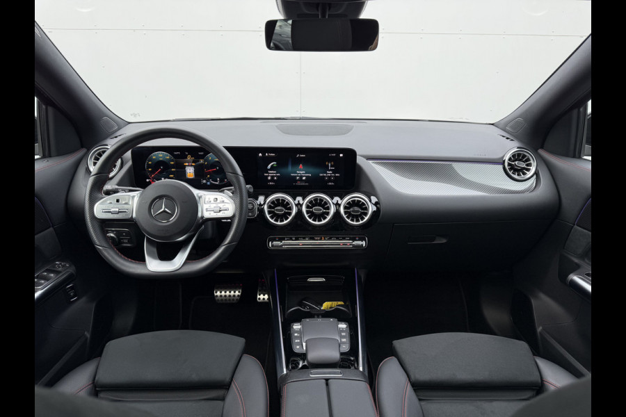 Mercedes-Benz GLA 200 Business Solution AMG | Pano | Memory | MultiBeam LED | Camera | 19 inch