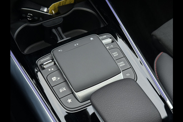 Mercedes-Benz GLA 200 Business Solution AMG | Pano | Memory | MultiBeam LED | Camera | 19 inch