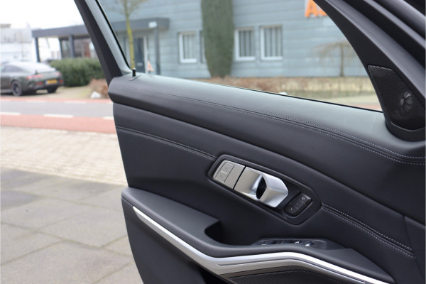 BMW M3 Competition X-drive NL AUTO **AC Schnitzer/Mosselman/Full Akrapovic/Carbon/Ceramic**