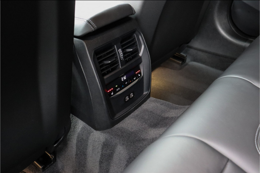 BMW M3 Competition X-drive NL AUTO **AC Schnitzer/Mosselman/Full Akrapovic/Carbon/Ceramic**