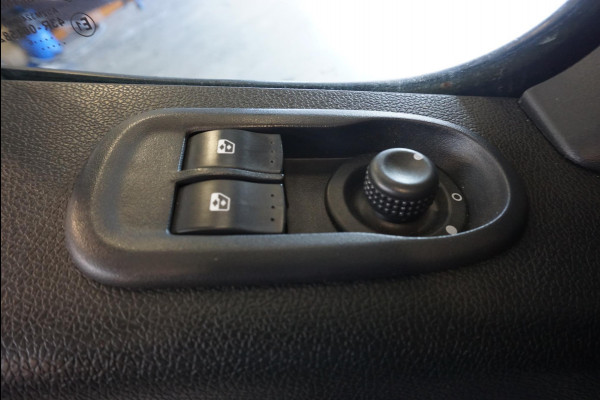 Opel Movano 2.3 Turbo L3H1 Bakwagen Bakwagen Meubelbak met Laadklep Airco Cruise Control Navigatie Zijdeur