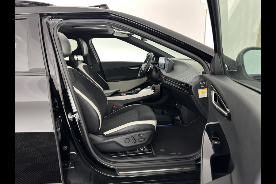 Kia Ev6 GT-Line 77.4 kWh (INCL.BTW) *AUT | PANO | HEAD-UP | LEATHER-ALCANTARA | ADAPTIVE-CRUISE | DIGI-COCKPIT | MERIDIAN-AUDIO | MEMORY-PACK | FULL-LED | KEYLESS | TOP-VIEW | DAB | BLIND-SPOT | NAVI-FULLMAP | PRIVAC