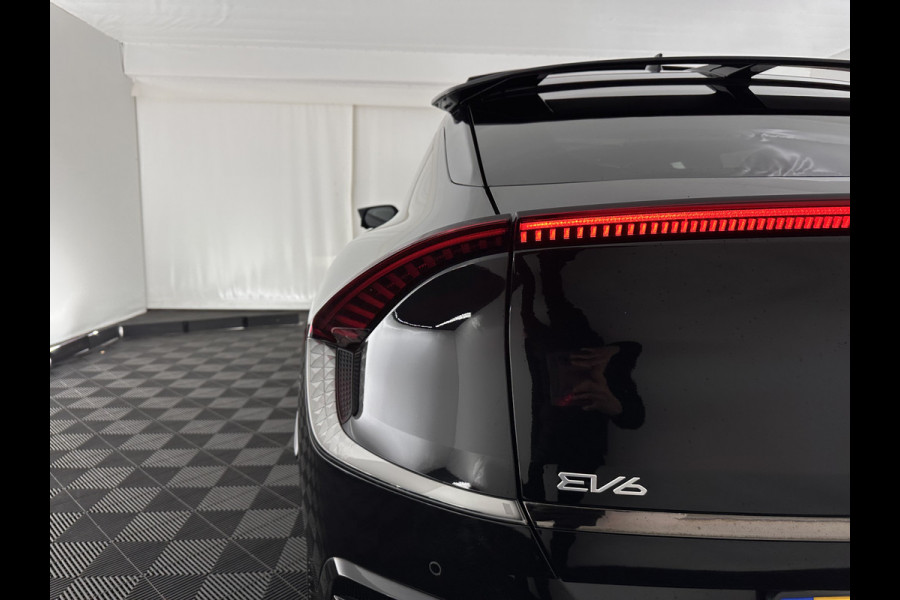 Kia Ev6 GT-Line 77.4 kWh (INCL.BTW) *AUT | PANO | HEAD-UP | LEATHER-ALCANTARA | ADAPTIVE-CRUISE | DIGI-COCKPIT | MERIDIAN-AUDIO | MEMORY-PACK | FULL-LED | KEYLESS | TOP-VIEW | DAB | BLIND-SPOT | NAVI-FULLMAP | PRIVAC