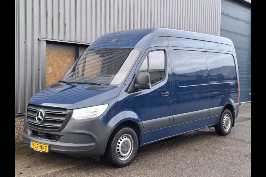 Mercedes-Benz Sprinter 311 CDI GB L2 FWD Functional 3.5T / AIRCO / CAMERA / 3 ZITS / DEALER ONDERHOUDEN / NAVI