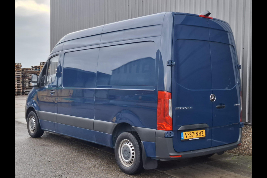 Mercedes-Benz Sprinter 311 CDI GB L2 FWD Functional 3.5T / AIRCO / CAMERA / 3 ZITS / DEALER ONDERHOUDEN / NAVI