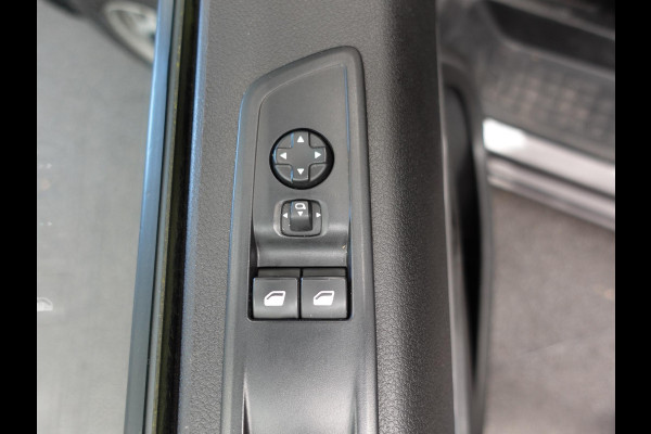 Opel Vivaro 145pk Automaat L3H1 Edition Dubbele Cabine Airco Cruise control Navigatie Trekhaak Carplay Camera Parkeersensoren