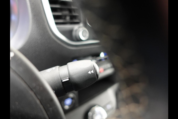 Opel Vivaro 145pk Automaat L3H1 Edition Dubbele Cabine Airco Cruise control Navigatie Trekhaak Carplay Camera Parkeersensoren