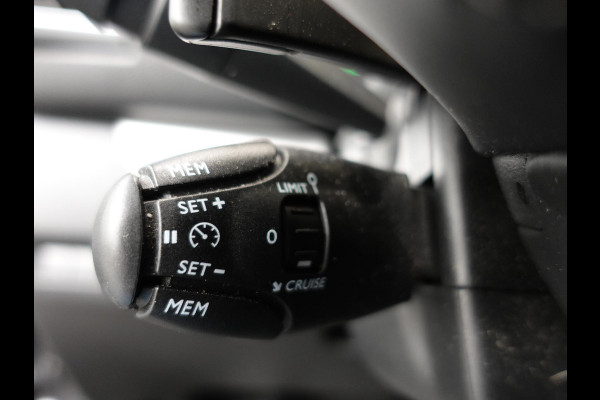 Opel Vivaro 145pk Automaat L3H1 Edition Dubbele Cabine Airco Cruise control Navigatie Trekhaak Carplay Camera Parkeersensoren