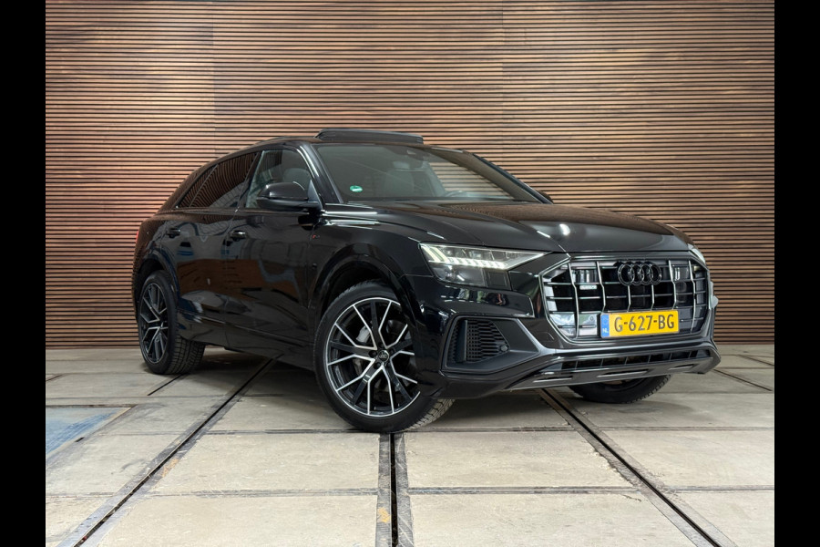 Audi Q8 55 TFSI quattro Pro Line Plus /BlackPACK/Luchtvering/PANO/ MATRIX LED/ 22INCH/ BANG&OLUFSEN/TREKHAAK