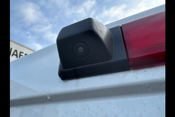 Nissan NV300 2.0 dCi 145 L2H1 AUTOMAAT