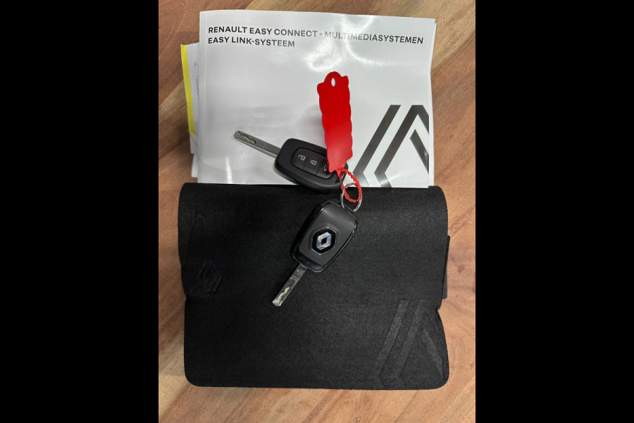 Renault Twingo Z.E. R80 E-Tech Equilibre 22 kWh NIEUWSTAAT / LUXE UITVOERING !!