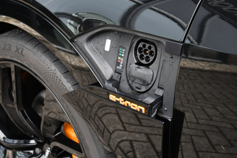 Audi e-tron 55 quattro S-Edition Pano ACC HUD B&O 23inch Softclose