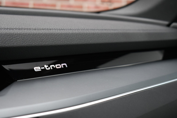 Audi e-tron 55 quattro S-Edition Pano ACC HUD B&O 23inch Softclose