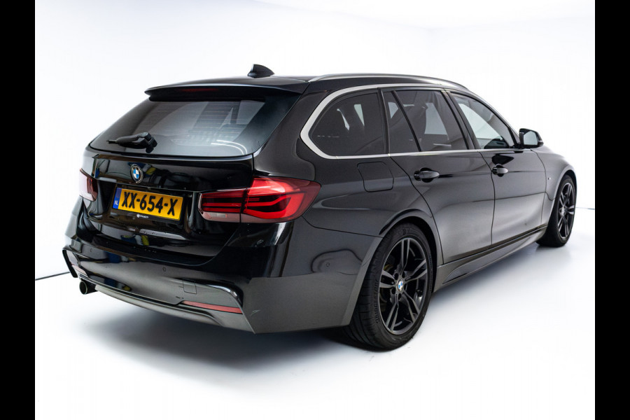 BMW 3 Serie Touring 318i M Sport Edition | Leer | Stoelverwarming | Elec. trekhaak | Navigatie pro | Camera | Cruise, LMV 18", Elec. achterklep