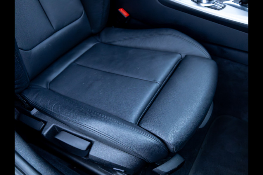 BMW 3 Serie Touring 318i M Sport Edition | Leer | Stoelverwarming | Elec. trekhaak | Navigatie pro | Camera | Cruise, LMV 18", Elec. achterklep