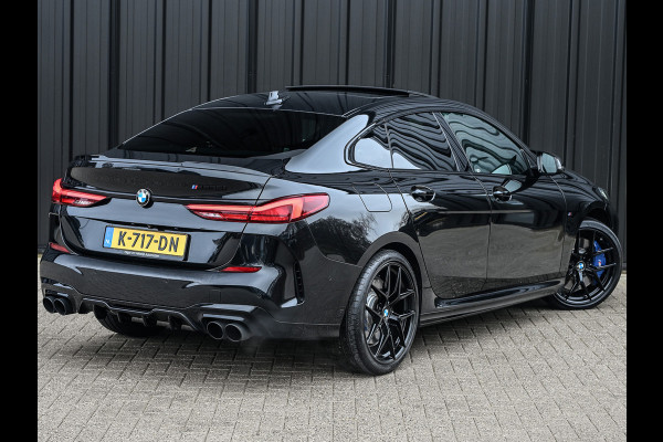 BMW 2 Serie Gran Coupé M235i xDrive High Executive · M-Sport · Panoramadak · Sport brakes · Memory Seats · Head-Up · Camera · Carplay · Comf