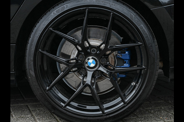 BMW 2 Serie Gran Coupé M235i xDrive High Executive · M-Sport · Panoramadak · Sport brakes · Memory Seats · Head-Up · Camera · Carplay · Comf