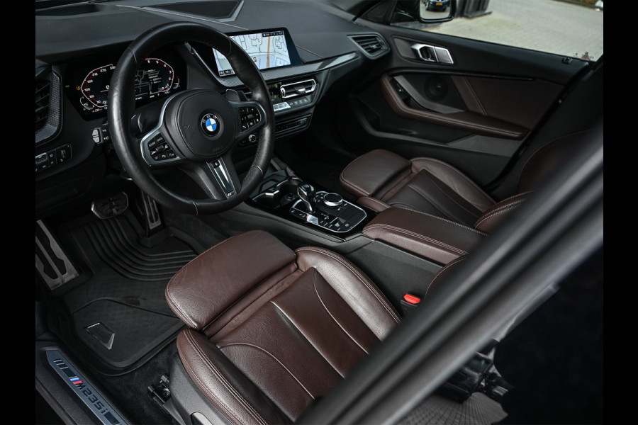 BMW 2 Serie Gran Coupé M235i xDrive High Executive · M-Sport · Panoramadak · Sport brakes · Memory Seats · Head-Up · Camera · Carplay · Comf