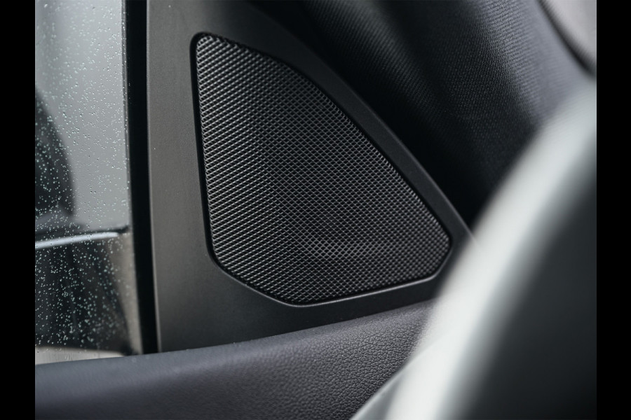 BMW 2 Serie Gran Coupé M235i xDrive High Executive · M-Sport · Panoramadak · Sport brakes · Memory Seats · Head-Up · Camera · Carplay · Comf