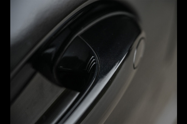 BMW 2 Serie Gran Coupé M235i xDrive High Executive · M-Sport · Panoramadak · Sport brakes · Memory Seats · Head-Up · Camera · Carplay · Comf