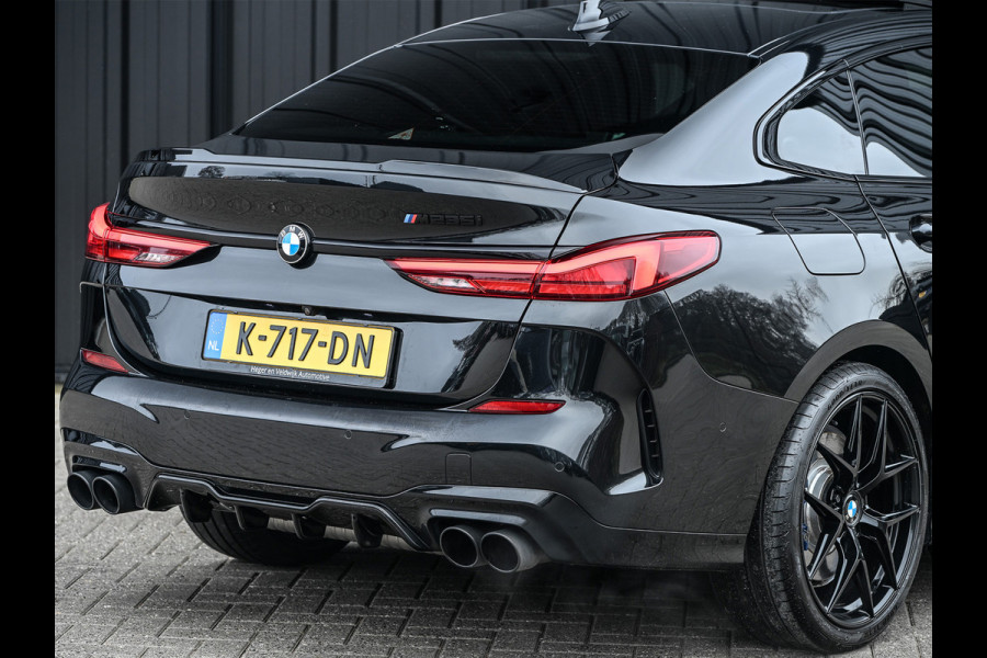BMW 2 Serie Gran Coupé M235i xDrive High Executive · M-Sport · Panoramadak · Sport brakes · Memory Seats · Head-Up · Camera · Carplay · Comf
