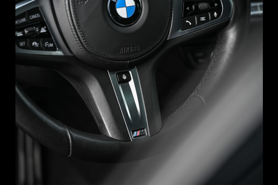 BMW 2 Serie Gran Coupé M235i xDrive High Executive · M-Sport · Panoramadak · Sport brakes · Memory Seats · Head-Up · Camera · Carplay · Comf