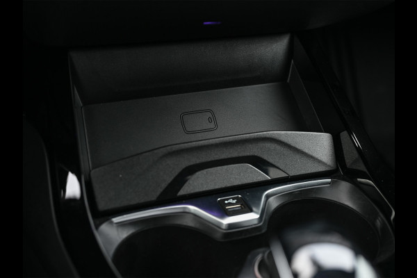 BMW 2 Serie Gran Coupé M235i xDrive High Executive · M-Sport · Panoramadak · Sport brakes · Memory Seats · Head-Up · Camera · Carplay · Comf