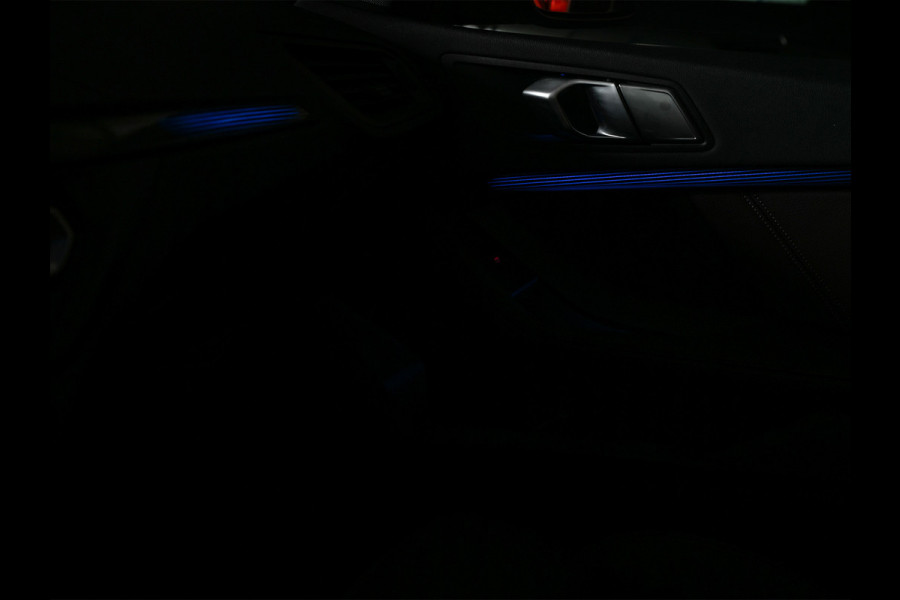 BMW 2 Serie Gran Coupé M235i xDrive High Executive · M-Sport · Panoramadak · Sport brakes · Memory Seats · Head-Up · Camera · Carplay · Comf