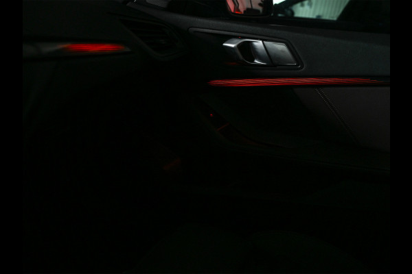 BMW 2 Serie Gran Coupé M235i xDrive High Executive · M-Sport · Panoramadak · Sport brakes · Memory Seats · Head-Up · Camera · Carplay · Comf