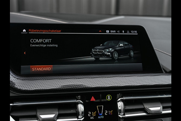 BMW 2 Serie Gran Coupé M235i xDrive High Executive · M-Sport · Panoramadak · Sport brakes · Memory Seats · Head-Up · Camera · Carplay · Comf