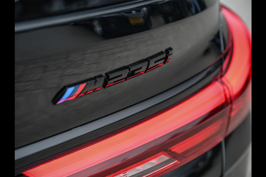 BMW 2 Serie Gran Coupé M235i xDrive High Executive · M-Sport · Panoramadak · Sport brakes · Memory Seats · Head-Up · Camera · Carplay · Comf