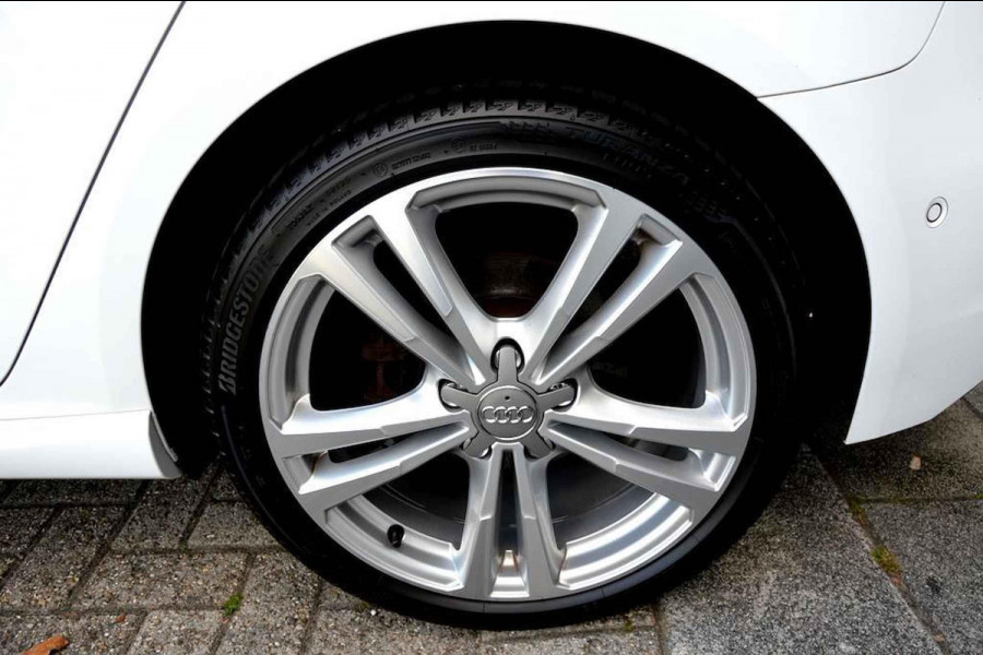 Audi A3 Sportback 40 e-tron Sport 204PK S18/LED/CAM/NAV/LEER