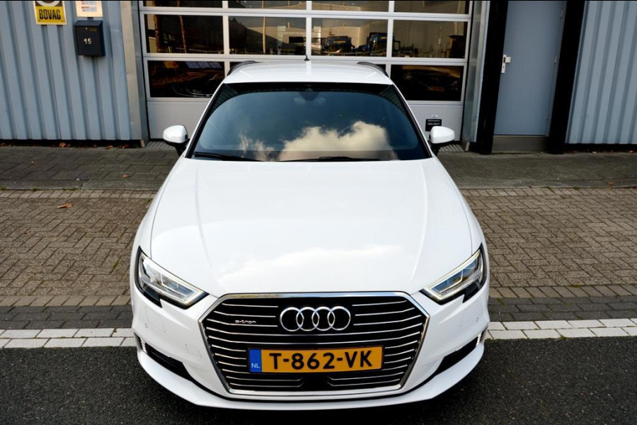 Audi A3 Sportback 40 e-tron Sport 204PK S18/LED/CAM/NAV/LEER