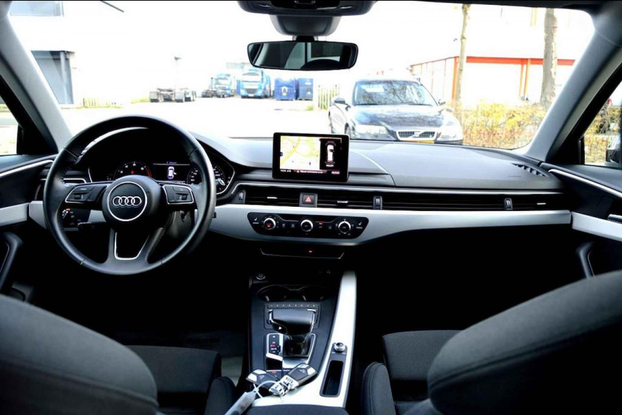 Audi A4 AVANT 35 TFSI Design ECC/PDC V&A/LED/LMV18/NAVI/PANO