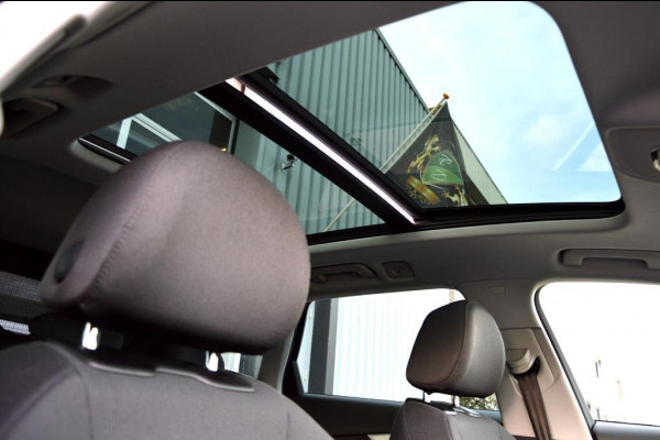 Audi A4 AVANT 35 TFSI Design ECC/PDC V&A/LED/LMV18/NAVI/PANO