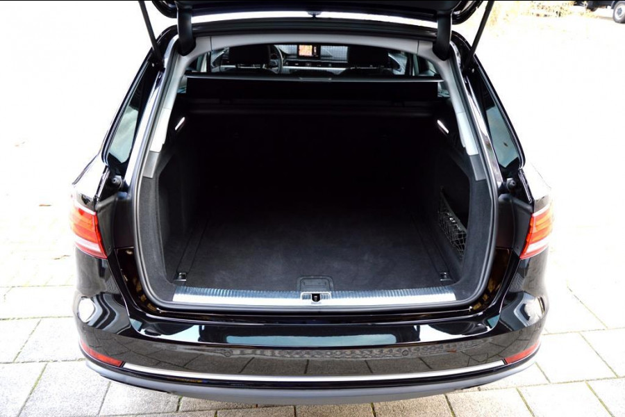 Audi A4 AVANT 35 TFSI Design ECC/PDC V&A/LED/LMV18/NAVI/PANO