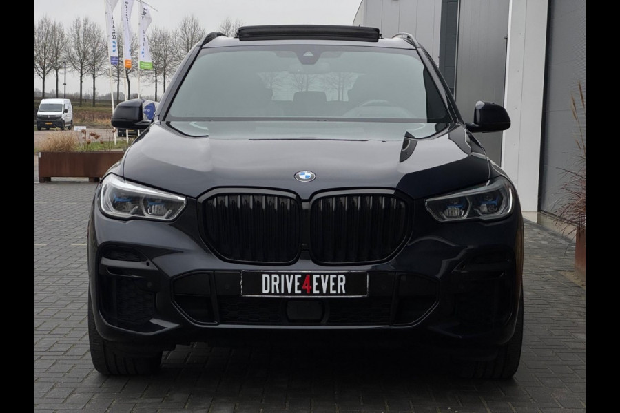 BMW X5 xDrive40d M PACK PANO KUIPSTOELEN LEDER LED NAVI CAMERA