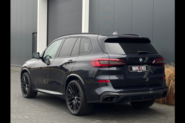 BMW X5 xDrive40d M PACK PANO KUIPSTOELEN LEDER LED NAVI CAMERA