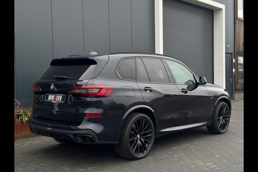 BMW X5 xDrive40d M PACK PANO KUIPSTOELEN LEDER LED NAVI CAMERA