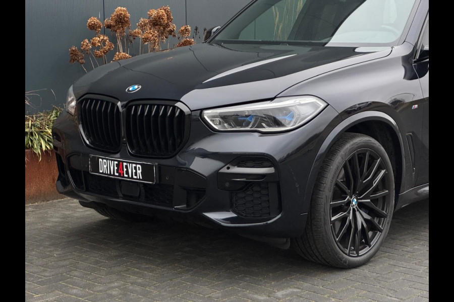 BMW X5 xDrive40d M PACK PANO KUIPSTOELEN LEDER LED NAVI CAMERA