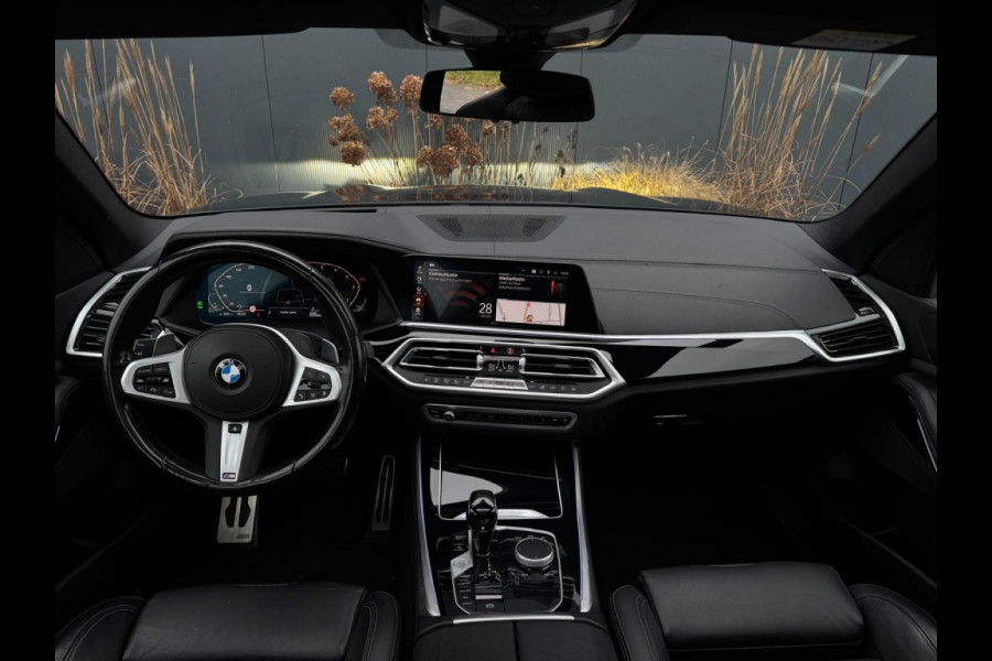 BMW X5 xDrive40d M PACK PANO KUIPSTOELEN LEDER LED NAVI CAMERA