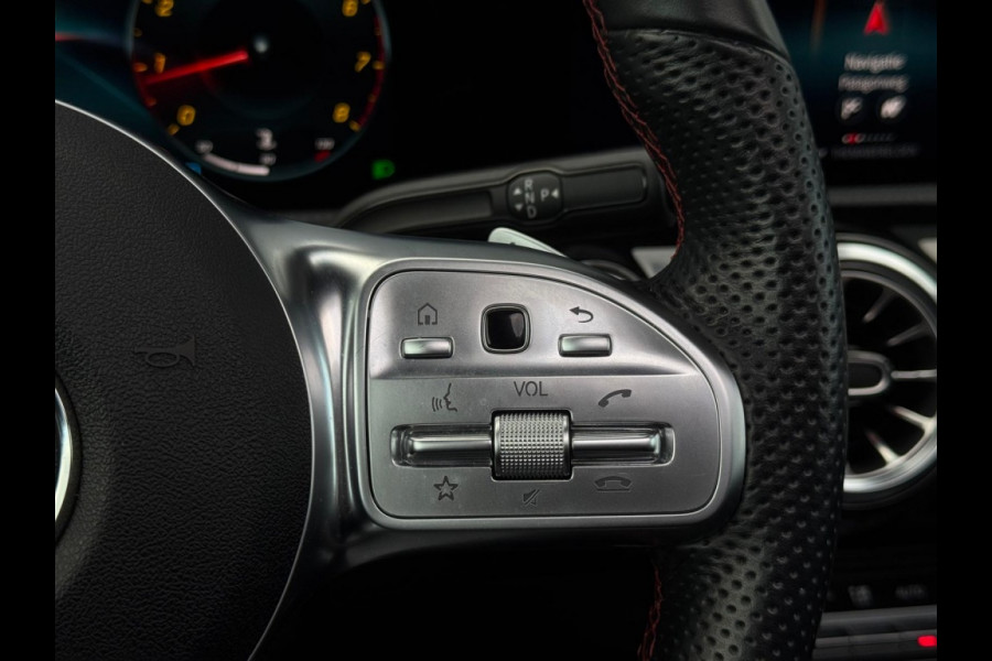 Mercedes-Benz CLA-Klasse Shooting Brake 180 Bns Sol. AMG FULL PANO SFEER NAVI CAMERA