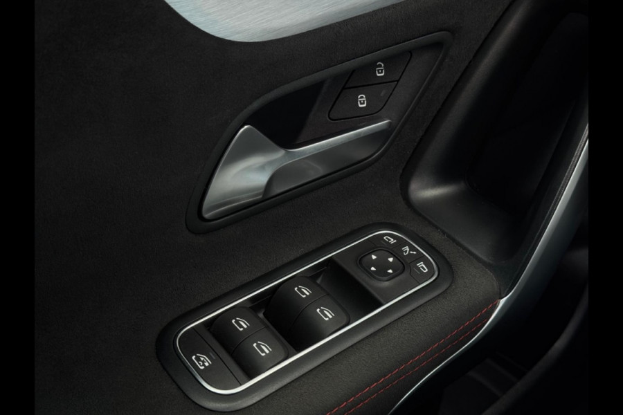 Mercedes-Benz CLA-Klasse Shooting Brake 180 Bns Sol. AMG FULL PANO SFEER NAVI CAMERA