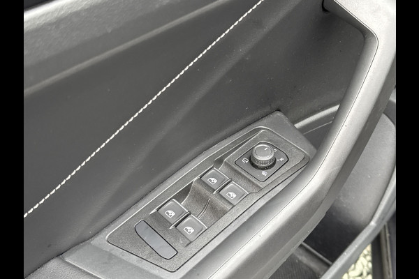 Volkswagen T-Roc Cabrio 1.5 TSI 150PK DSG R-LINE SPORT LEDER/MATRIX-LED/NAVI/CARPLAY/FABRIEKS GARANTIE